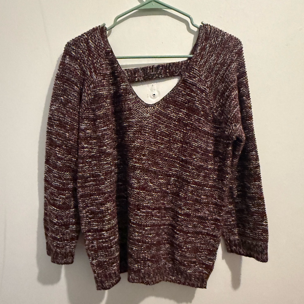 Susina V-Neck Sweater In Rich Burgundy
